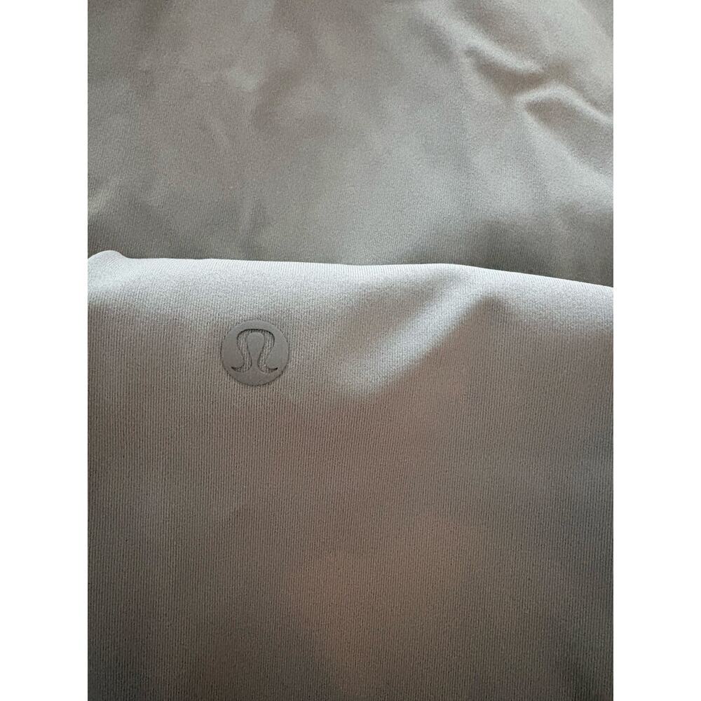 Lululemon on The Fly Pant Size 4 - Picture 7 of 7